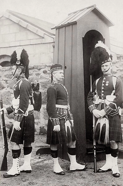 92nd (Gordon) Highlanders, kilts, Edinburgh Castle, Scotland