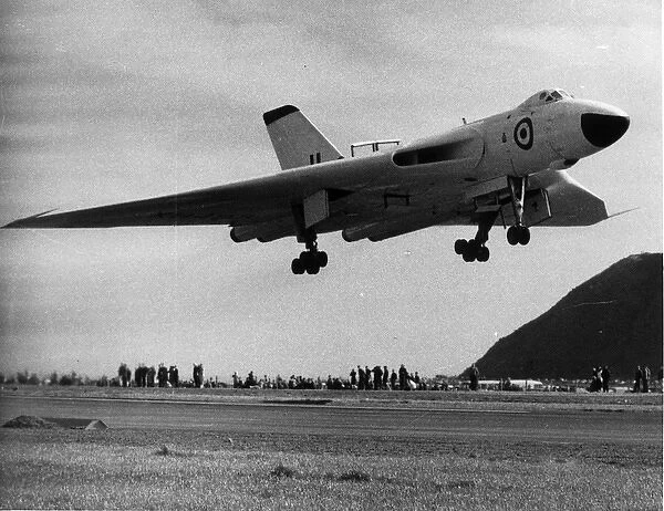 Avro Vulcan B2 comes in to land