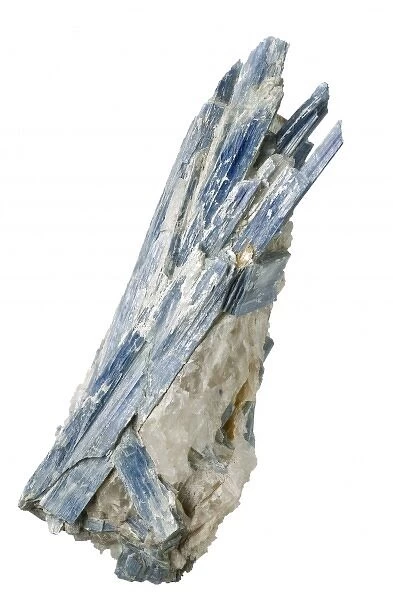 Kyanite specimen