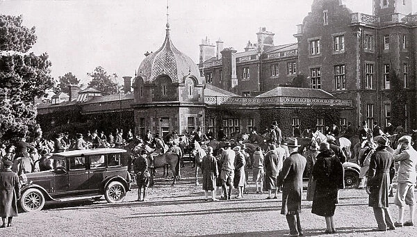 The Meet in front of Easthampstead Park, Berkshire