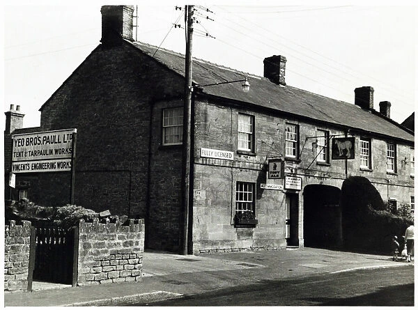 Photograph of White Horse Inn, Martock, Somerset