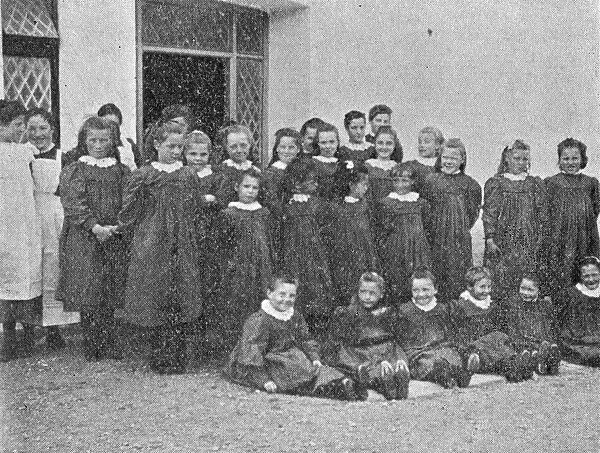 Spiddal Orphan Home, Nead le Farrige, Galway - Girls