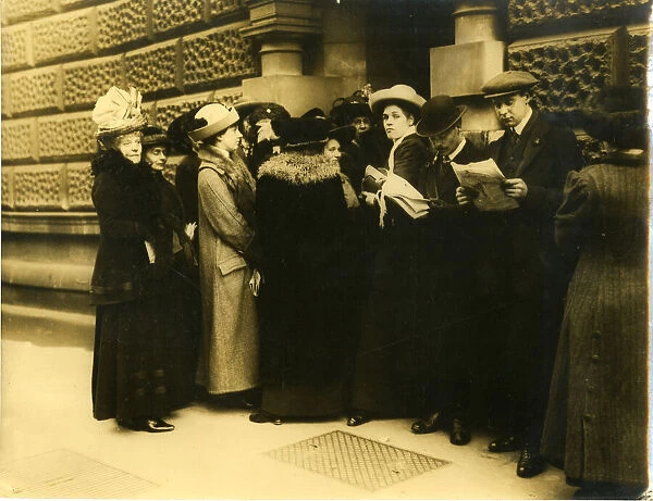Suffragette trial of Emmeline Pankhurst