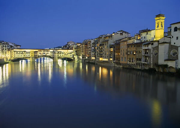 20015380. ITALY Tuscany Florence View towards the Ponte Vecchio