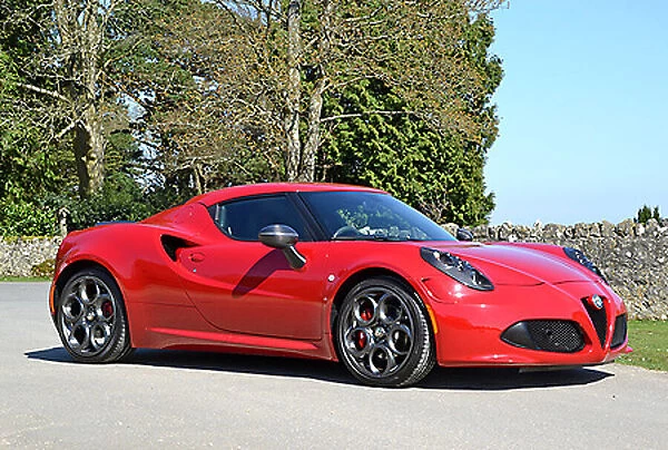Alfa Romeo 4C Coupe (Launch Edition) 2015 Red
