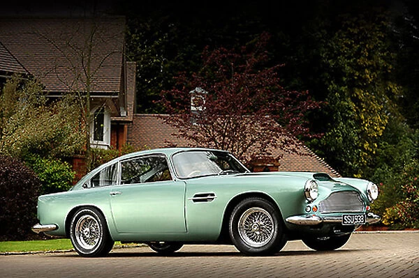 Aston Martin DB4 Series 2, 1960, Green, metallic