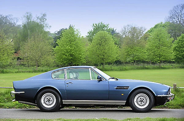 Aston Martin V8 Series 5, 1987, Blue