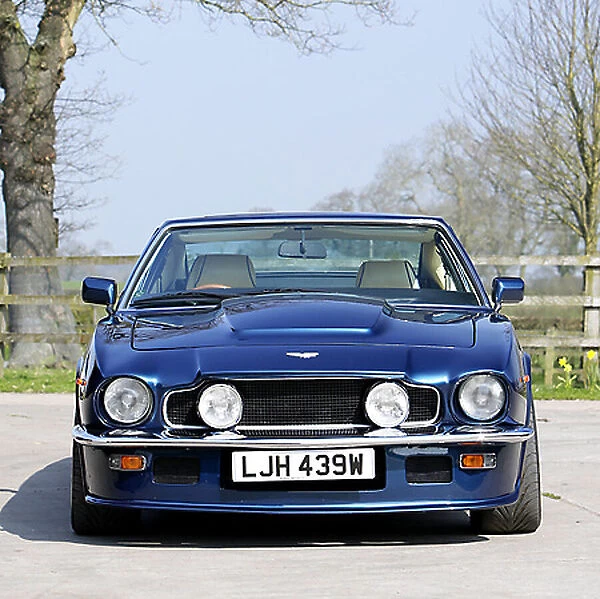 Aston Martin V8 Vantage 1980 Blue