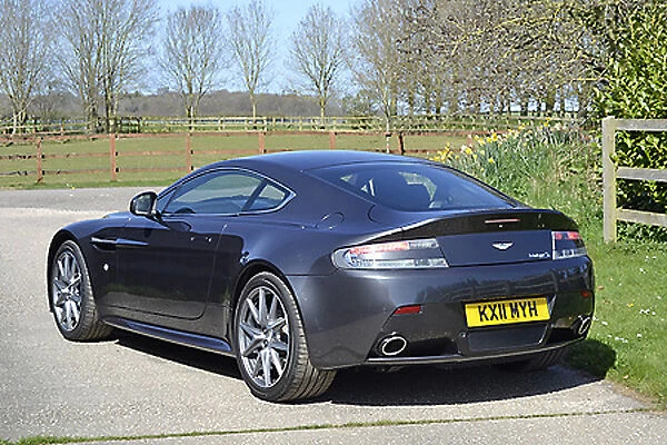 Aston Martin V8 Vantage S, 2011, Grey, metallic