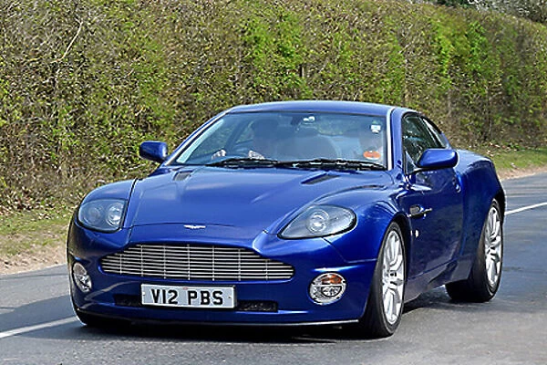 Aston Martin Vanquish 2002 Blue dark