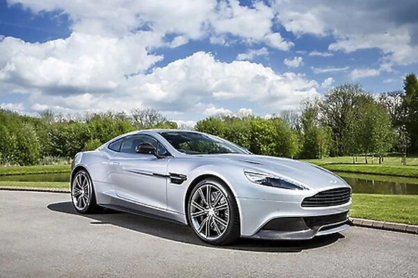 Aston Martin Vanquish, 2014, Silver