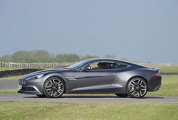 Aston Martin Vanquish 2016 Silver dark