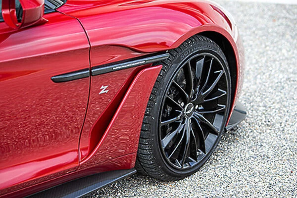 Aston Martin Vanquish Zagato Volante 2018 Red metallic