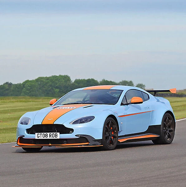Aston Martin Vantage GT8 2017 Blue & orange