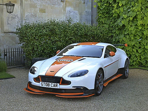 Aston Martin Vantage GT8 2017 White & orange
