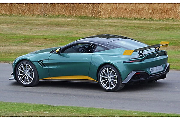 Aston Martin Vantage Heritage Racing Edition - The David Brown Era (at G