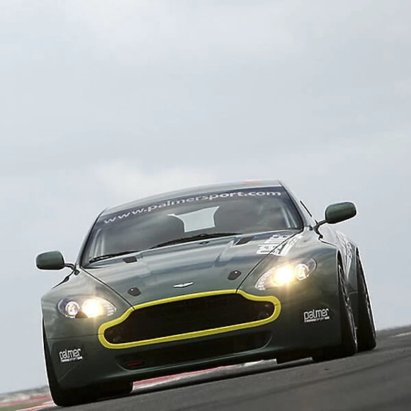 Aston Martin Vantage N24