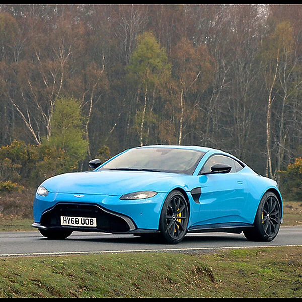 Aston Martin Vantage (new model 2018) 2018 Blue light