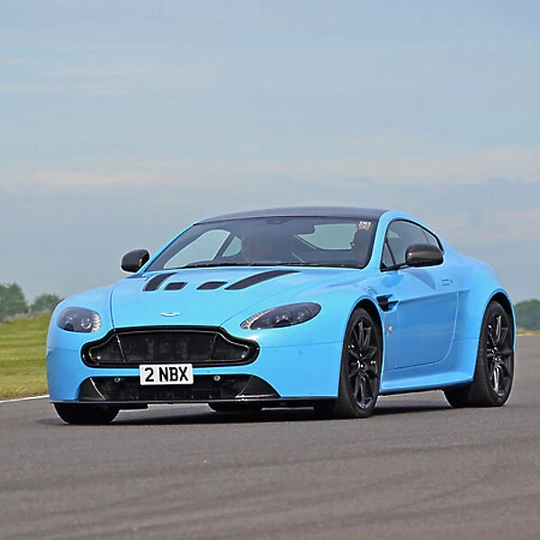 Aston Martin Vantage V12 Coupe 2017 Blue light