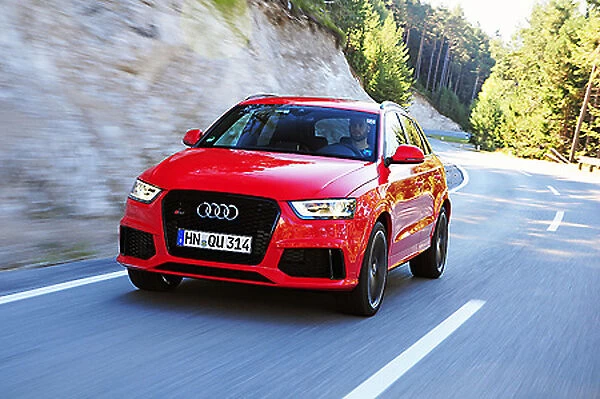 Audi Q3 RS, 2013, Red