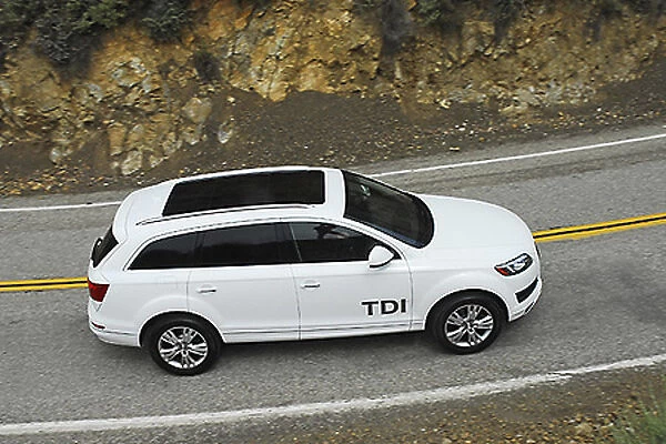 Audi Q7 TDI 2011 white