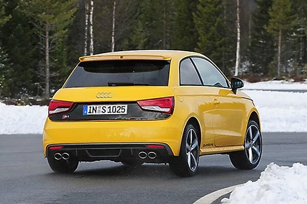 Audi S1 Quattro, 2014, Yellow