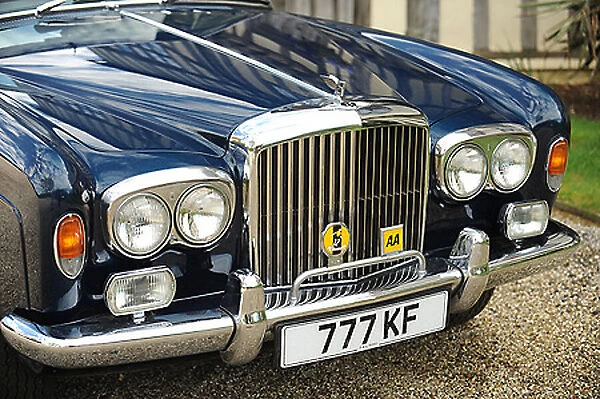 Bentley Corniche Convertible (ex-Sir Elton John) 1975 Blue dark. Metallic