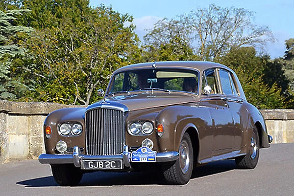 Bentley S3 Saloon 1965 Brown 2-tone