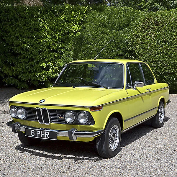 BMW 2002iil 1975 Yellow