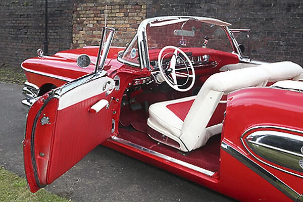 Buick Special 1958 Red & white