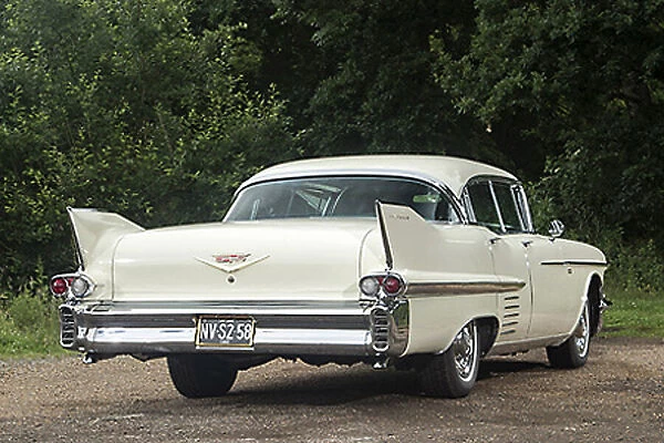 Cadillac Sedan de Ville 1958 Cream
