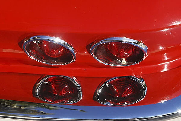 Chevrolet Corvette Stingray 1963 Red