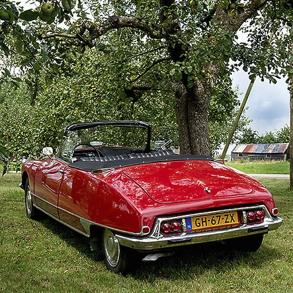 Citroen DS Cabriolet 1969 Red