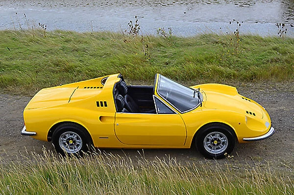 Ferrari Dino 246 GT, 1972, Yellow