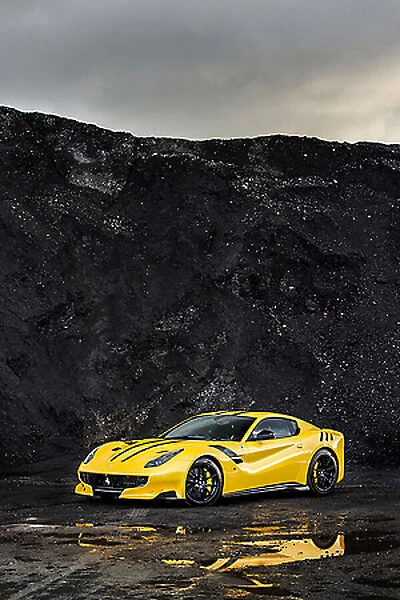 Ferrari F12 tdf 2017 Yellow & black