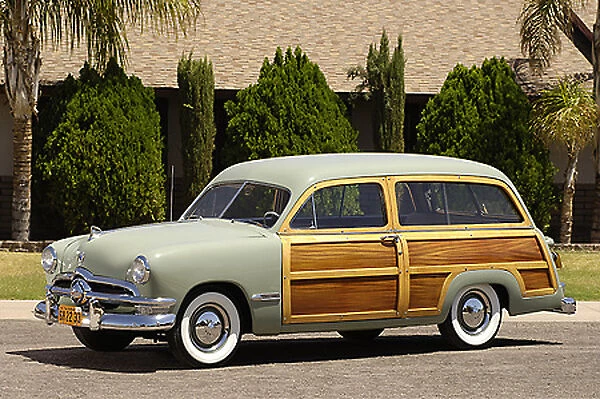 Ford Custom Deluxe Woodie Station Wagon 1950 Green & brown