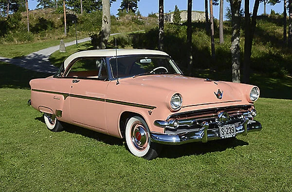 Ford Customline 1954 Pink