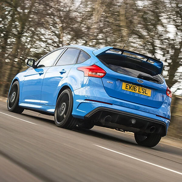 Ford Focus RS 2016 Blue light