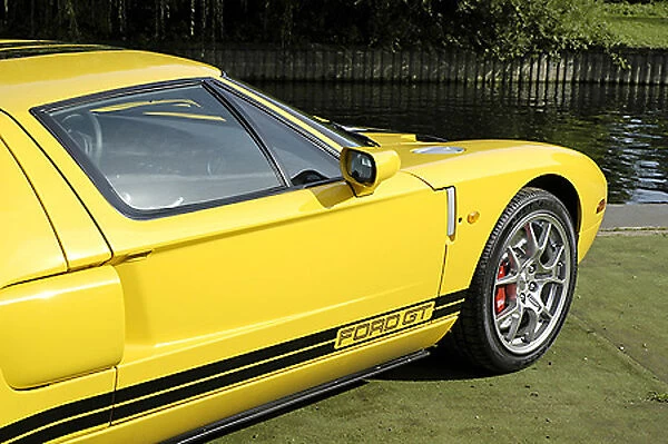 Ford Ford GT, 2005, Yellow, black stripes