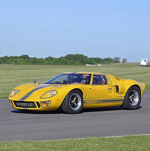 Ford GT40 (replica), 1969, Yellow