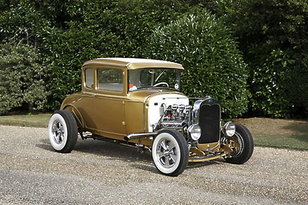 Ford Model A Hot Rod 1930 gold