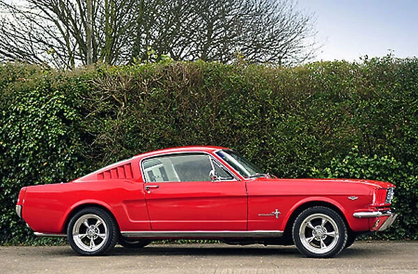 Ford Mustang Fastback 1966 Red