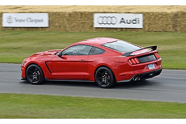 Ford Mustang GT350, 2015, Red