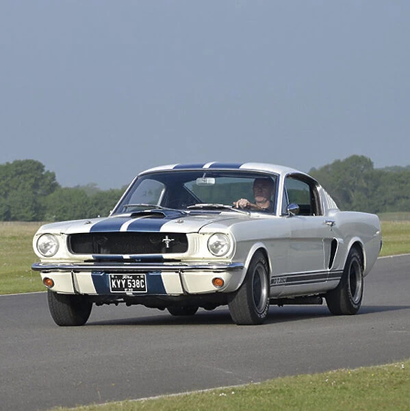 Ford Mustang GT350 fastback 1965 White blue stripes