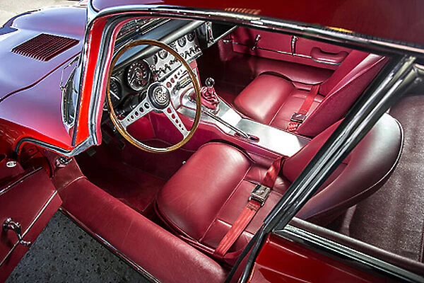 Jaguar E-Type Series 1 3. 8-litre Coupe 1964 Red