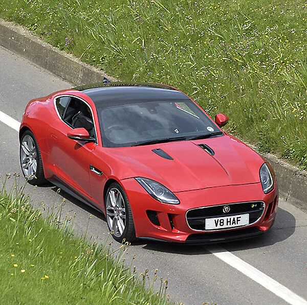 Jaguar F-Type Coupe 2013 Red