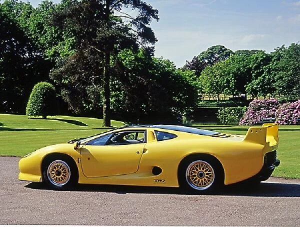 Jaguar XJ 220S (ex-Tom Walkinshaw), 1995, Yellow