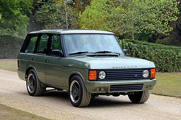 Jia restomods Chieftain (electric Range Rover Classic for US market) 2022 Green light