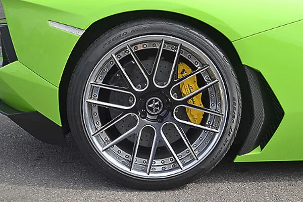Lamborghini Aventador, 2013, green