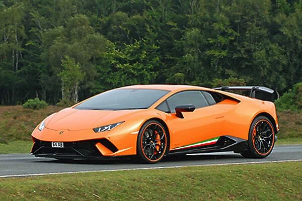 Lamborghini Huracan Performante Coupe 2019 Orange